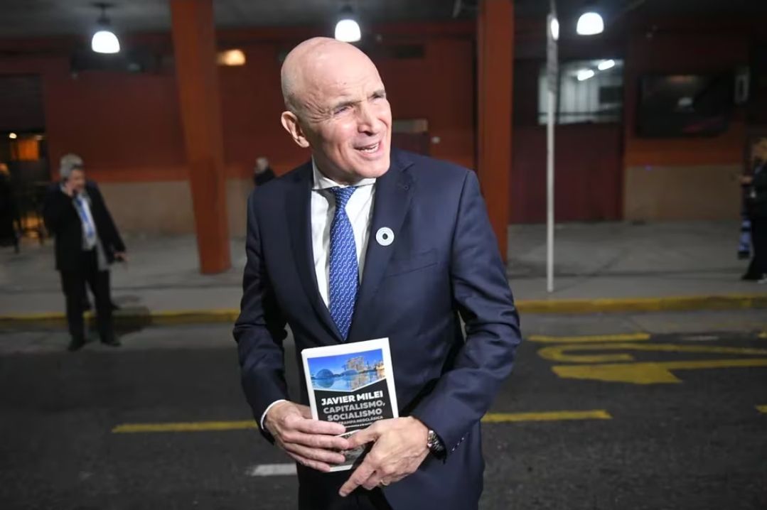 Javier Milei analiza ir al Congreso a presentar el Presupuesto del 2025 ...
